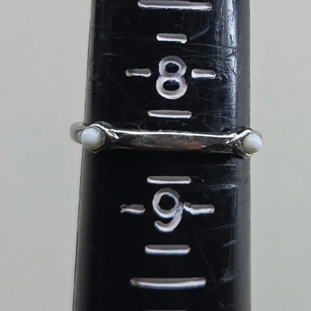 Silver Tone Minimalist Stackable Band Ring with White Accents‎ Size 8.5